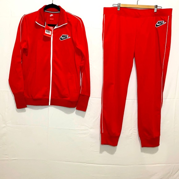 NIKE Track Suit (NWT)